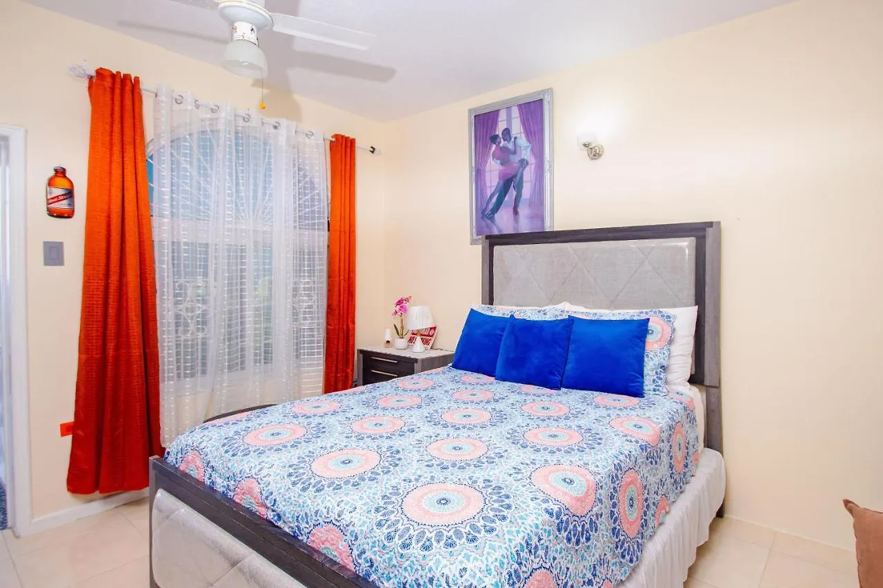 Aparthotel Columbus Heights Ocho Rios Ocean View Sleeps1-2 Person 0*,